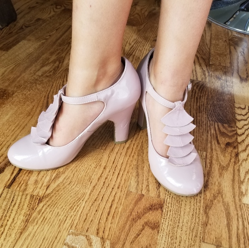 Vintage-Inspired Pink Heels with Decorative Straps